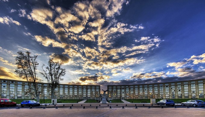 AUSTRA MONTPELLIER